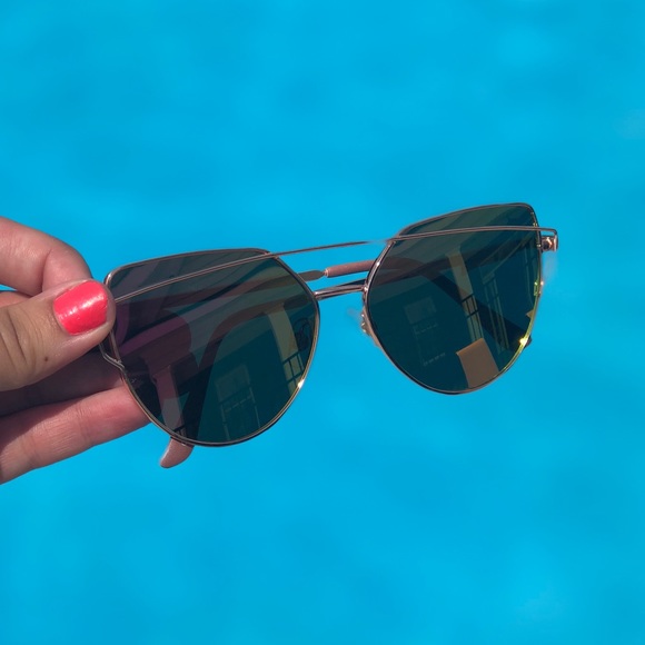 Sunglasses - Picture 3 of 3